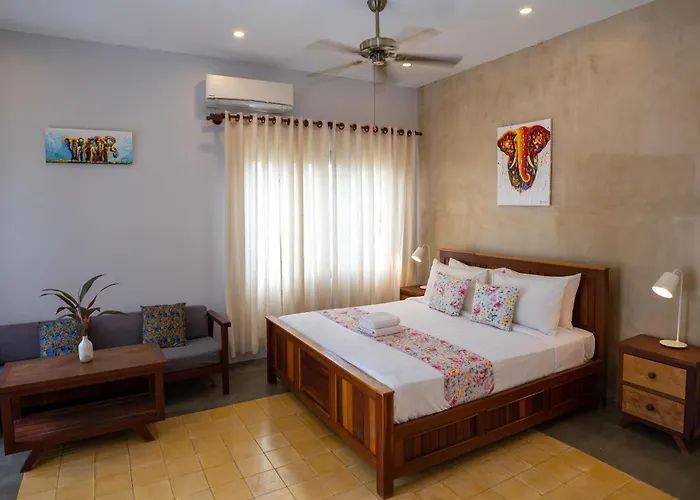 Isann Hotel 3*