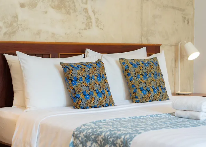 Isann Hotel 3*